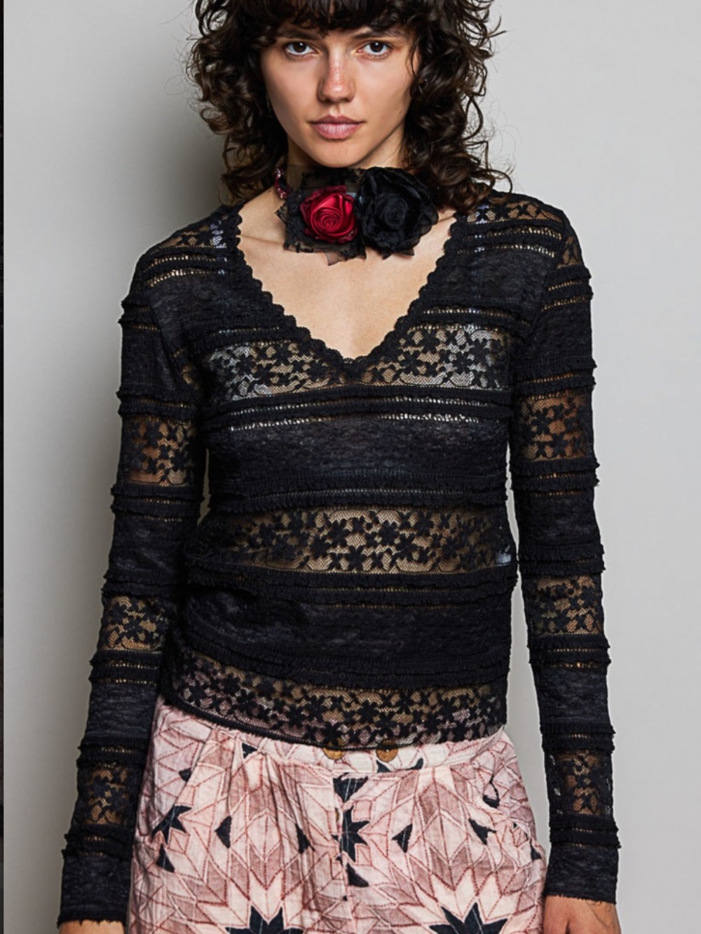 ❤️ POL “ NANCY 6 “ POL V-NECK LACE SHORT SLEEVE TOP 65